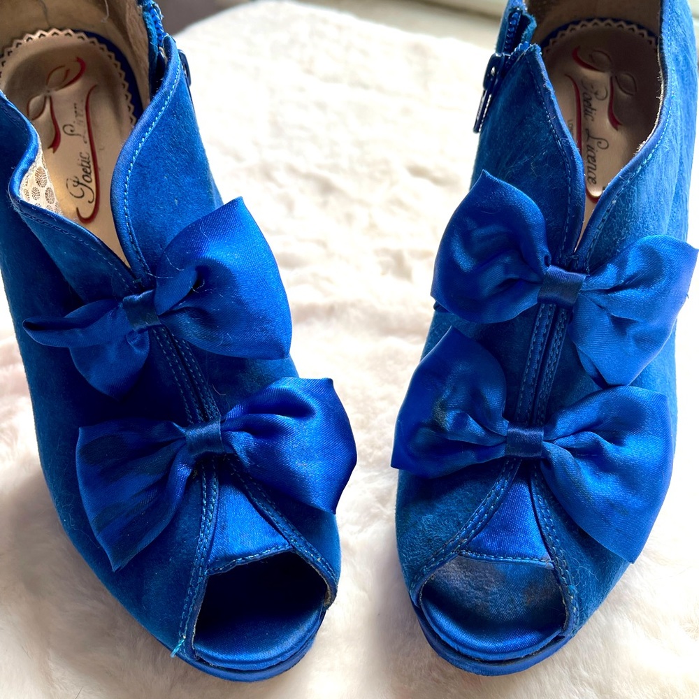 Electric Blue felt and satin open toe heels size 10